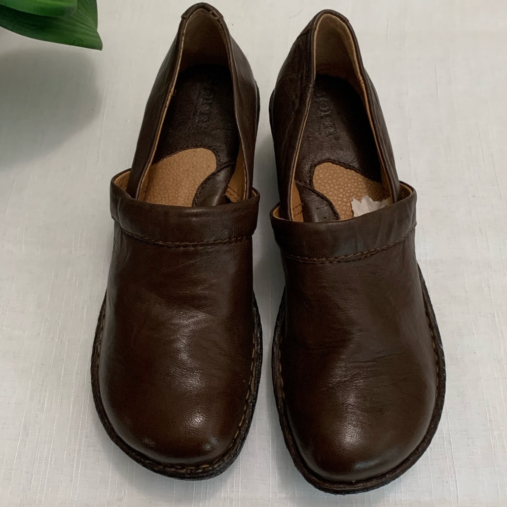 NWOT Børn Brown Leather Clogs Woman’s 6.5